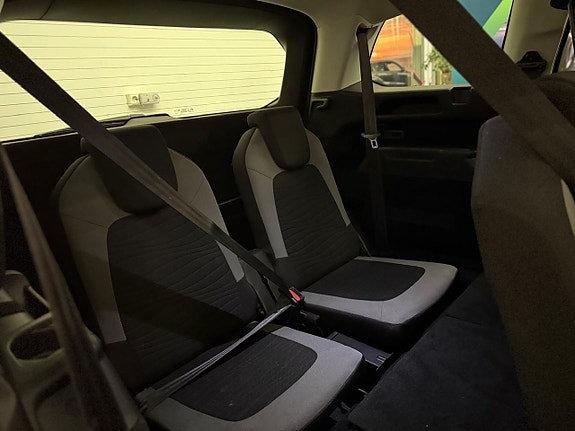 Citroen Grand C4 Picasso 12 of 16