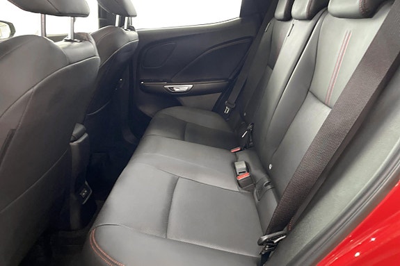 Lexus LBX 16 of 25