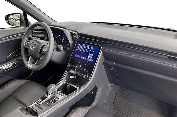Lexus LBX 15 of 25