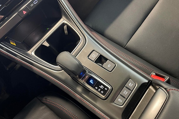 Lexus LBX 23 of 25