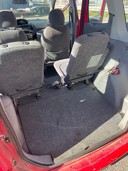 Toyota Yaris Verso 5 of 7