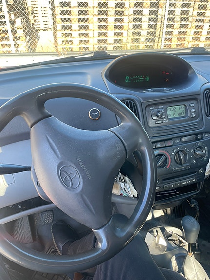Toyota Yaris Verso 4 of 7