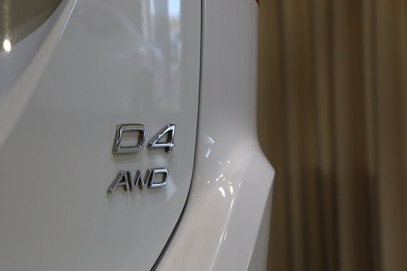 Volvo XC60 10 of 28