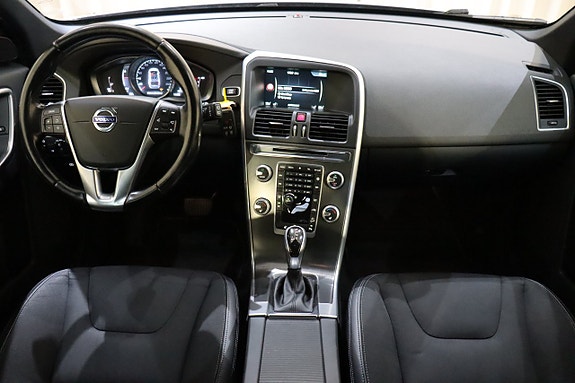 Volvo XC60 19 of 28