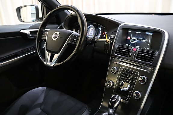 Volvo XC60 20 of 28