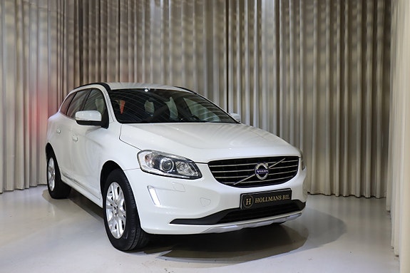 Volvo XC60 3 of 28