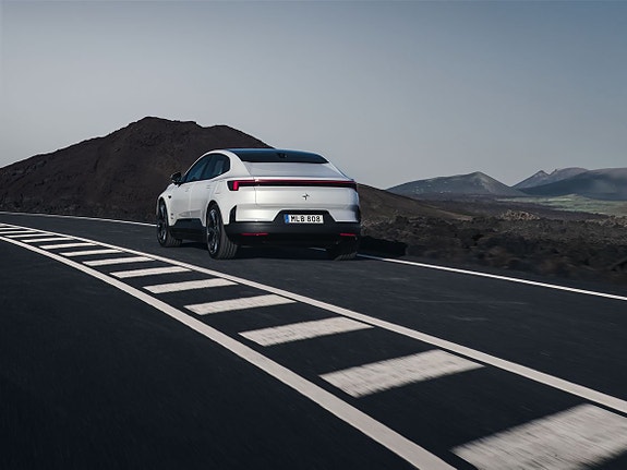 Polestar 4 11 of 12
