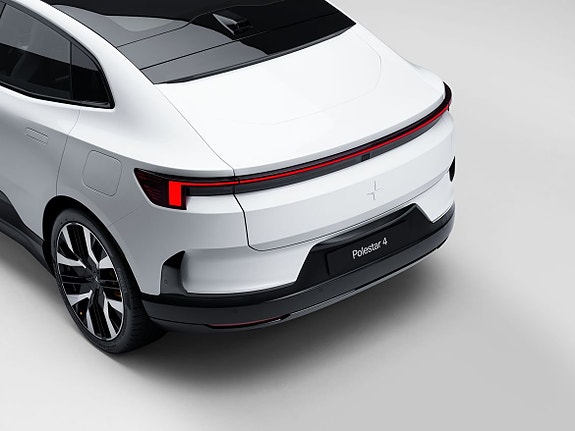 Polestar 4 3 of 12