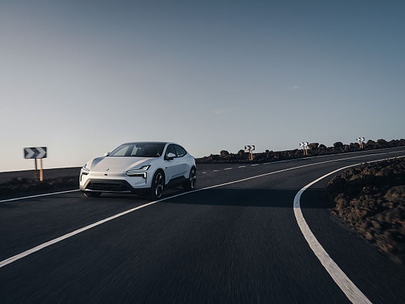 Polestar 4 9 of 12