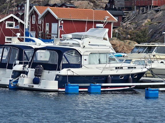 Nimbus 320 Coupe Yanmar 230hk diesel - Bog & akterpropeller 2 of 12