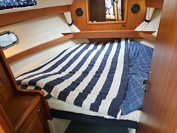 Nimbus 320 Coupe Yanmar 230hk diesel - Bog & akterpropeller 10 of 12