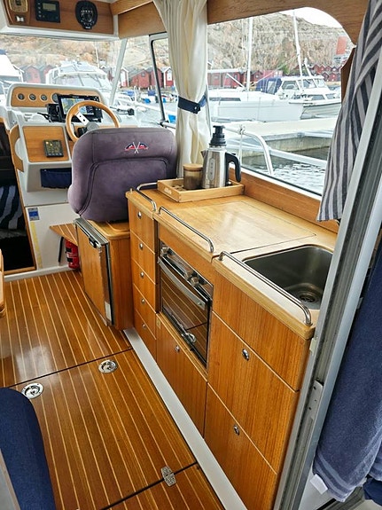 Nimbus 320 Coupe Yanmar 230hk diesel - Bog & akterpropeller 6 of 12