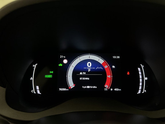 Toyota Yaris 18 of 30