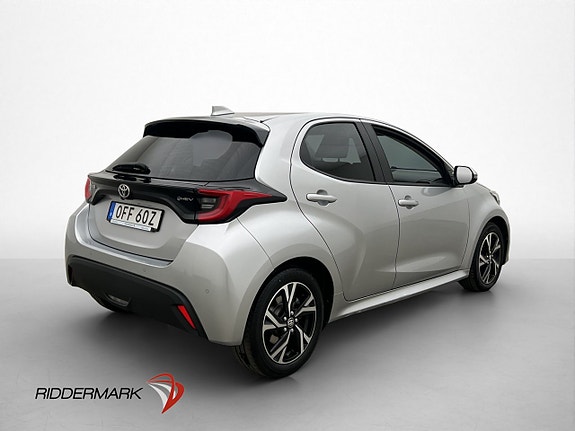 Toyota Yaris 8 of 30