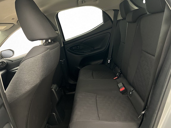 Toyota Yaris 27 of 30