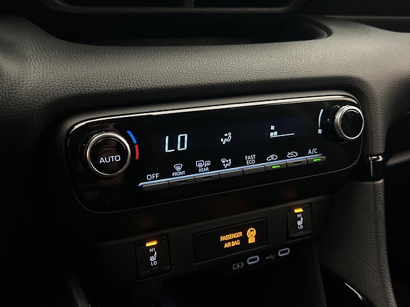 Toyota Yaris 22 of 30