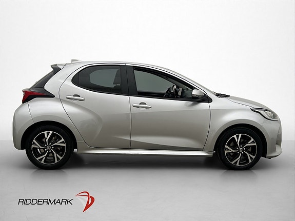 Toyota Yaris 9 of 30