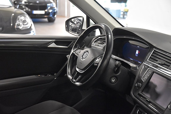Volkswagen Tiguan 8 of 22