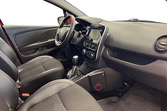 Renault Clio 20 of 26