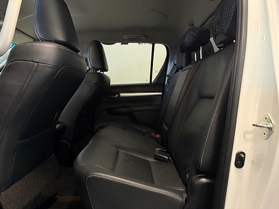 Toyota HiLux 18 of 20