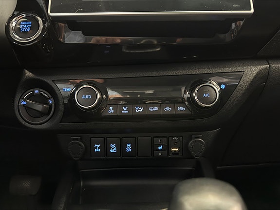 Toyota HiLux 16 of 20