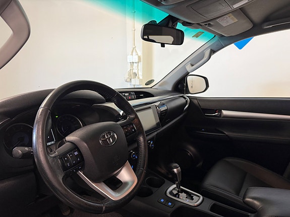 Toyota HiLux 9 of 20