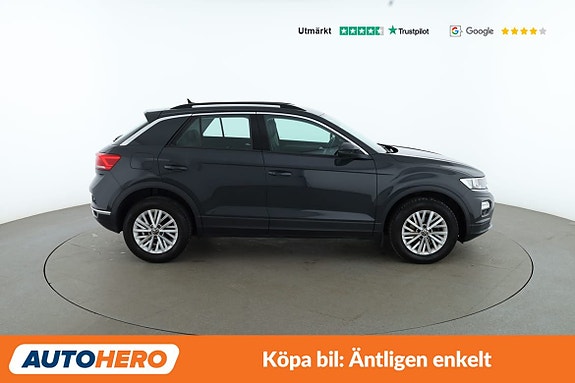 Volkswagen T-Roc 7 of 30