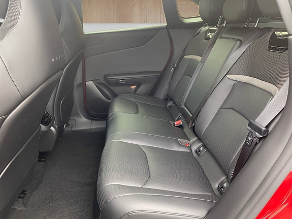 Mazda CX-6e 13 of 15