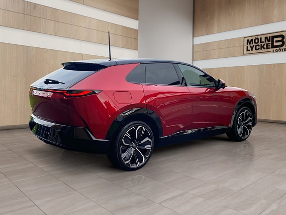 Mazda CX-6e 5 of 15