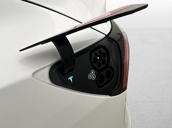 Tesla Model 3 28 of 30