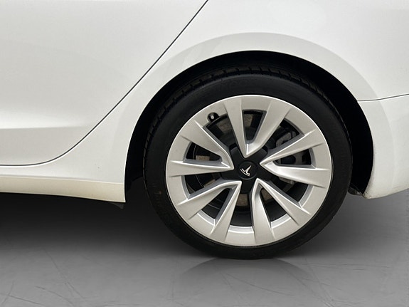 Tesla Model 3 30 of 30