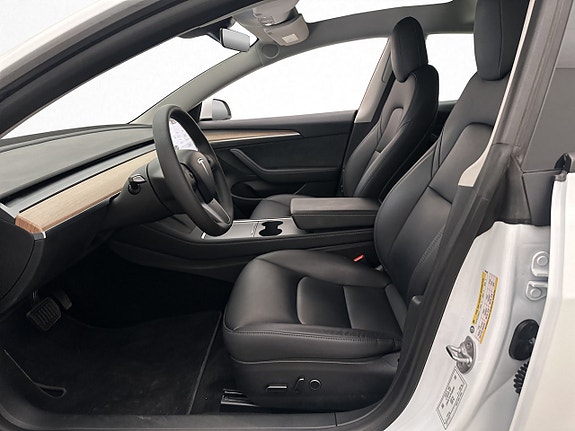 Tesla Model 3 12 of 30