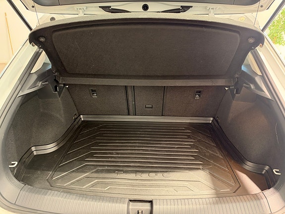 Volkswagen T-Roc 25 of 26