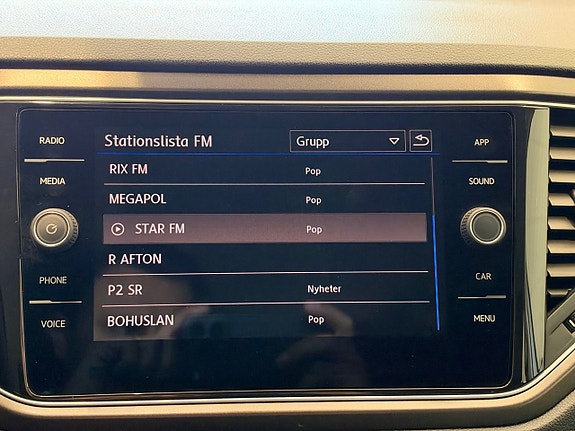 Volkswagen T-Roc 18 of 26