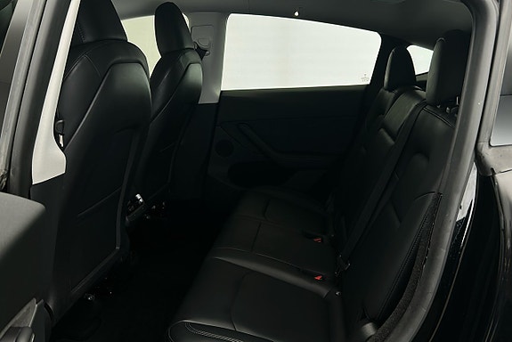 Tesla Model Y 12 of 25