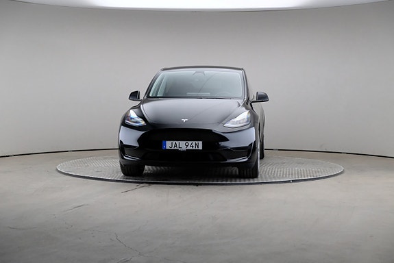 Tesla Model Y 3 of 25