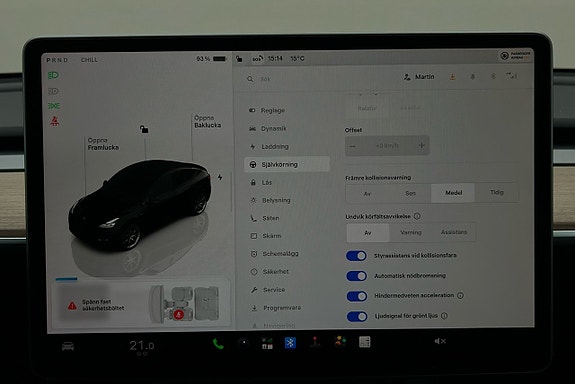 Tesla Model Y 23 of 25