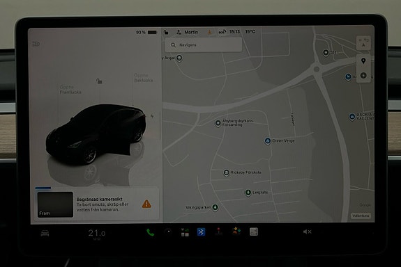 Tesla Model Y 7 of 25