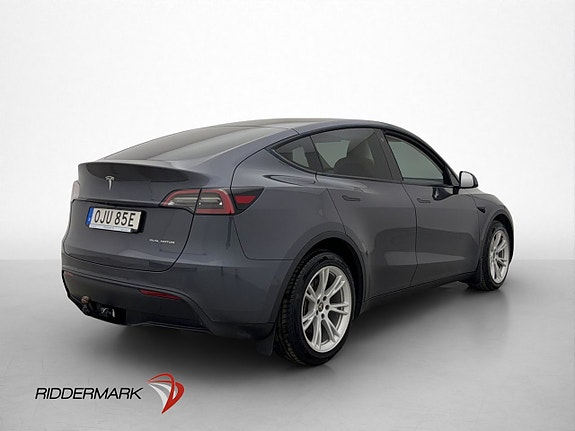 Tesla Model Y 8 of 30