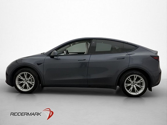Tesla Model Y 5 of 30