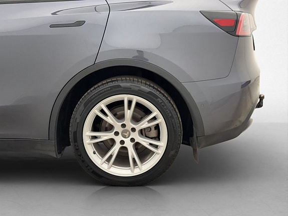 Tesla Model Y 30 of 30