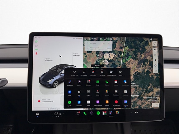 Tesla Model Y 18 of 30