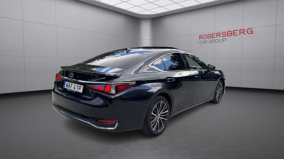Lexus ES300h 5 of 12