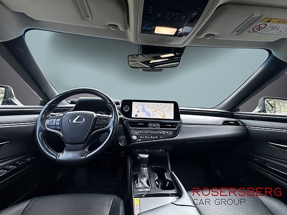 Lexus ES300h 11 of 12