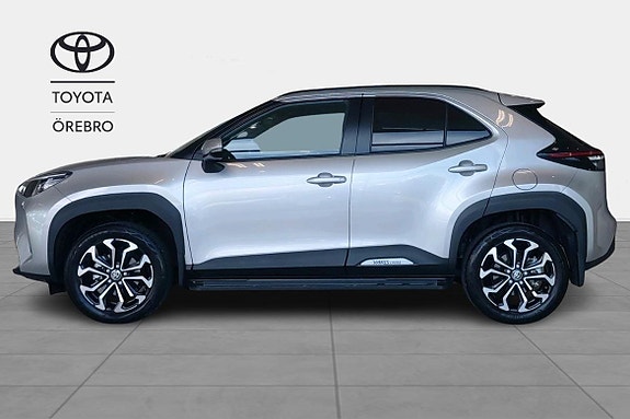 Toyota Yaris Cross 2 of 10
