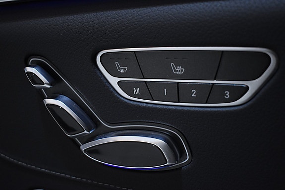 Mercedes-Benz S450 26 of 30