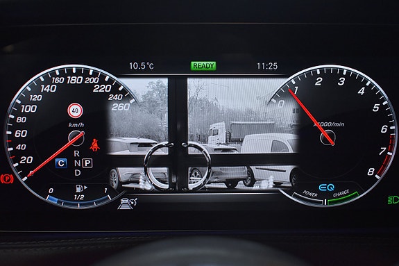 Mercedes-Benz S450 12 of 30