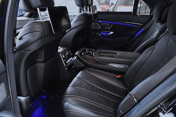 Mercedes-Benz S450 9 of 30
