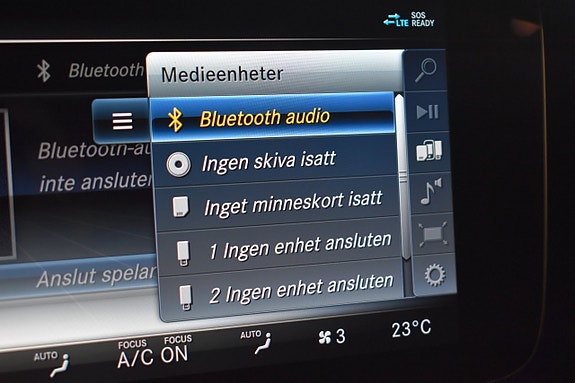 Mercedes-Benz S450 21 of 30