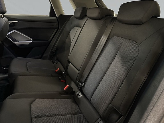 Audi Q3 5 of 9